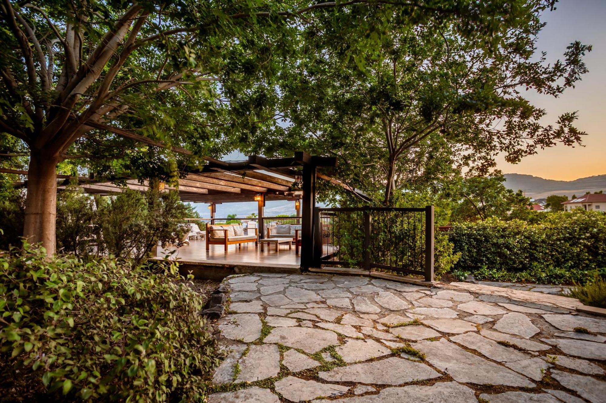 Grand Vista Boutique Hotel And Spa Yuval 외부 사진